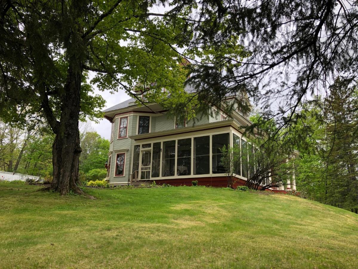 Guilford Bed And Breakfast Exterior photo