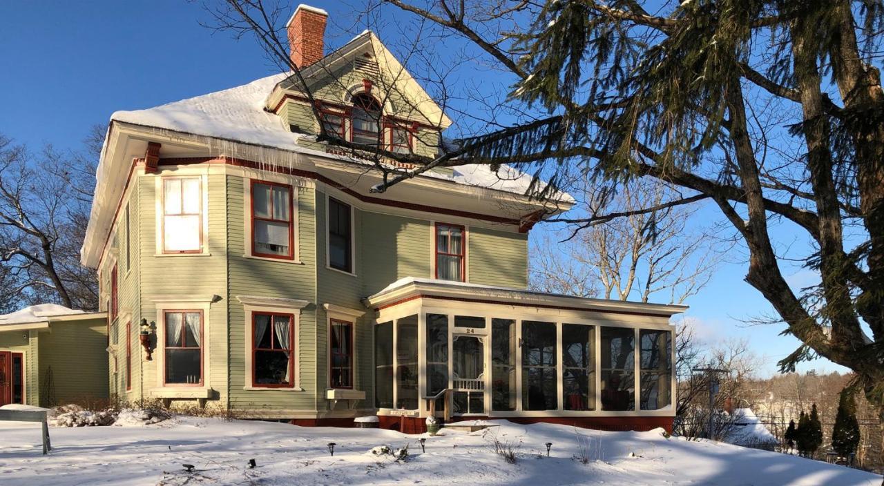 Guilford Bed And Breakfast Exterior photo